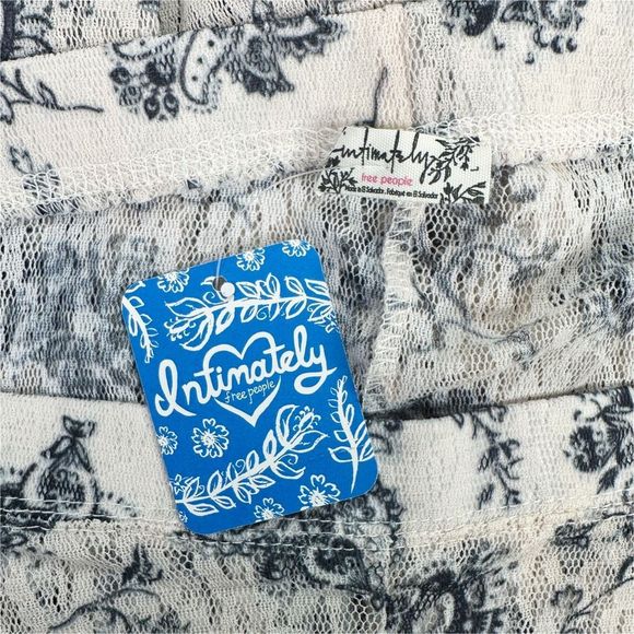 Free People | Intimately FP Layered in Lace Floral Print Leggings - Picture 5 of 5